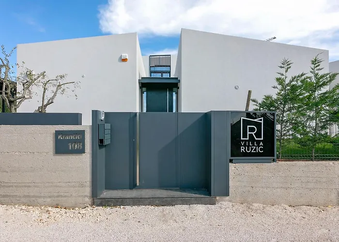 Villa Elementa Castelier Kaštelir