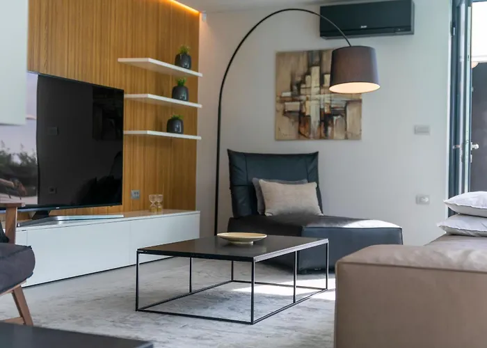 Elementa Castelier *