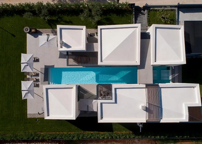 Elementa Castelier *